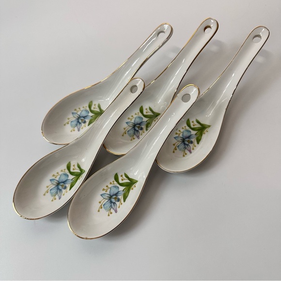 Set of 5 Chinese Soup Spoons White & Blue Flowers w/ Gold Trim, Asian Porcelain - Picture 4 of 6
